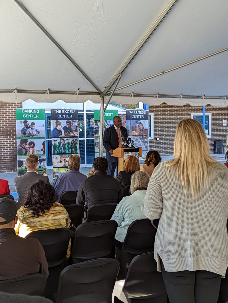 City of Roanoke Mayor Sherman Lea addresses a crowd at the unveiling of a community project