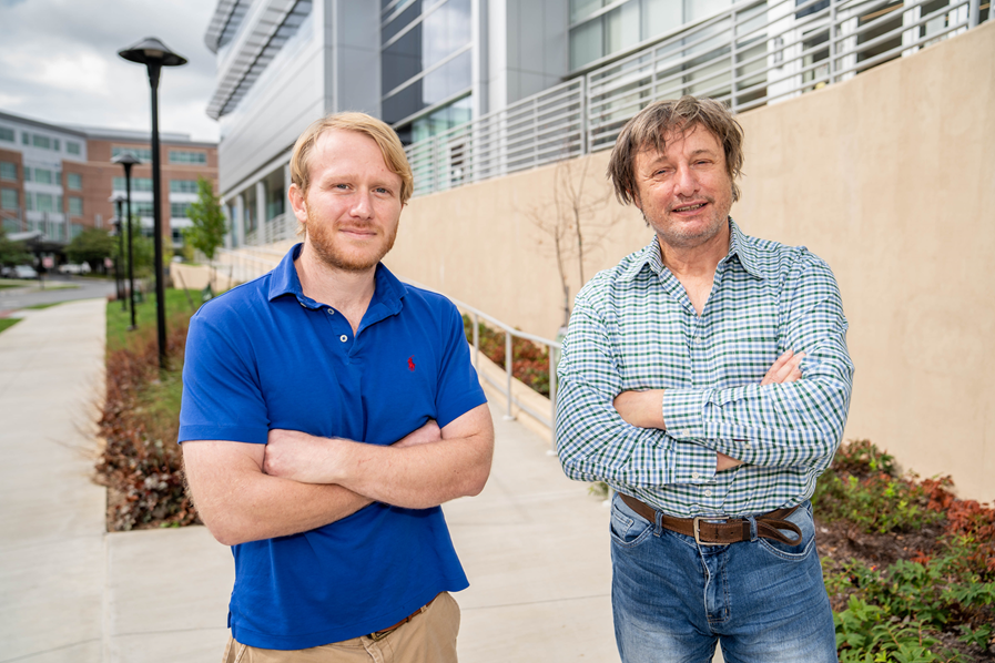 Dr. Spencer Marsh (left), Tiny Cargo Chief Scientific Officer, and Dr. Rob Gourdie (right), Tiny Cargo Founder and President